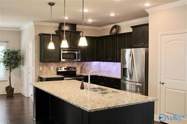 Foto del edificio - 408 Bay Tree Ln SW