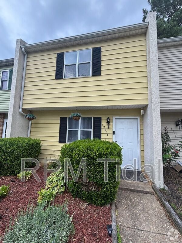 Building Photo - 12714 Woodside Ln