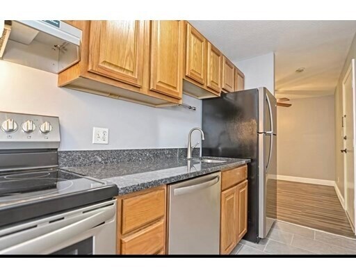 Foto del edificio - 800 County St