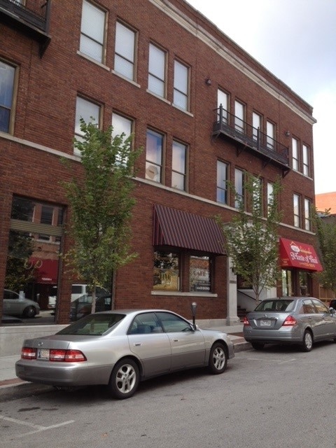 Photo - 31 E Center St (Fayetteville, AR)