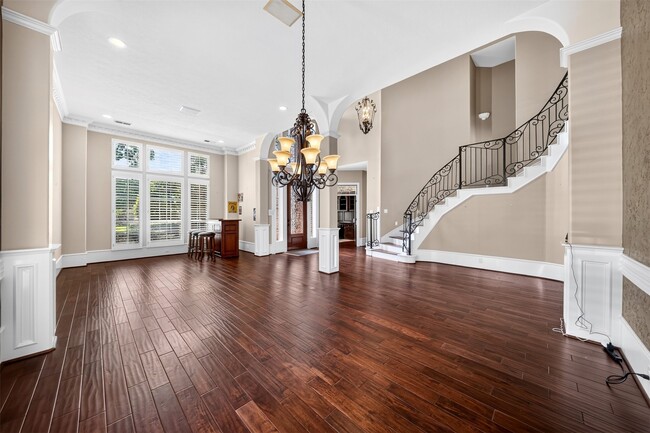 Building Photo - 16410 Emilia Ct