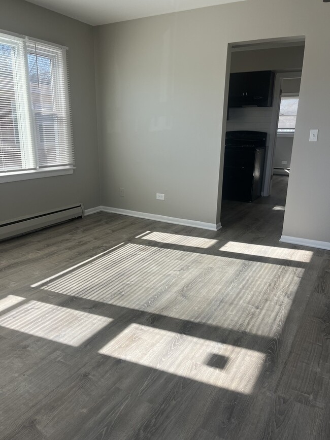 Building Photo - 1340 N Main St