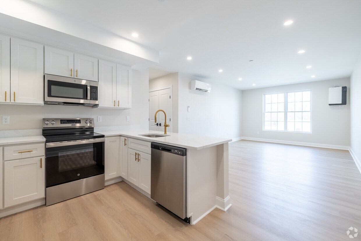 West of Center Apartments 477 W Center St West Bridgewater, MA