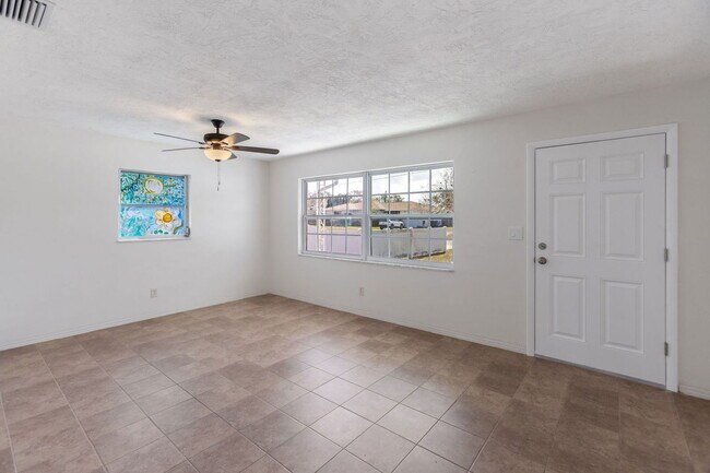 Foto del edificio - 4559 33rd Ave N