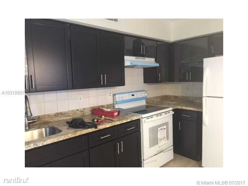 Foto del edificio - 218 SE 10th St