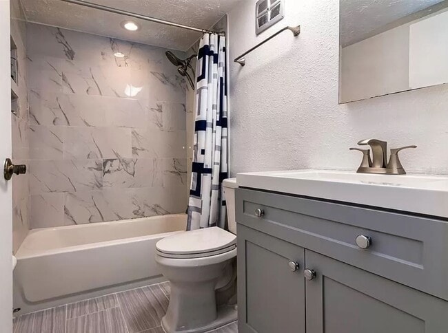 Building Photo - 5419 Hansel Ave