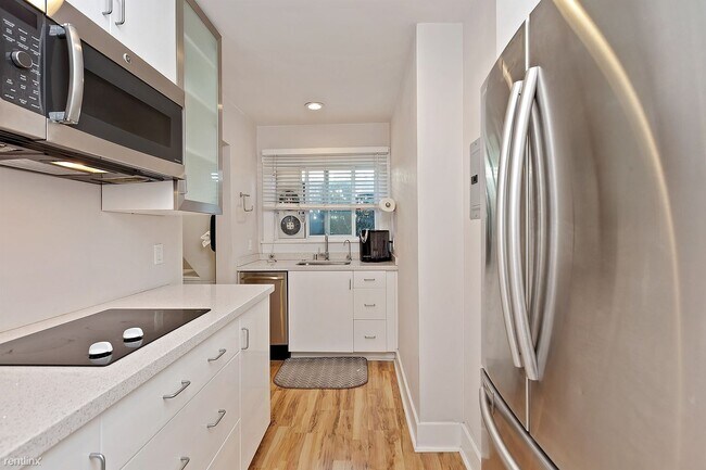 Foto del edificio - 2 br, 2 bath House - 1252 Essex Street