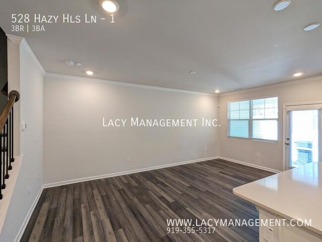 Foto del edificio - 528 Hazy Hls Ln