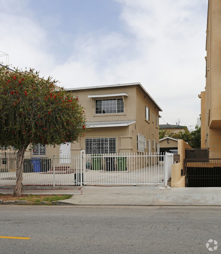 Foto principal - 914 S Harvard Blvd