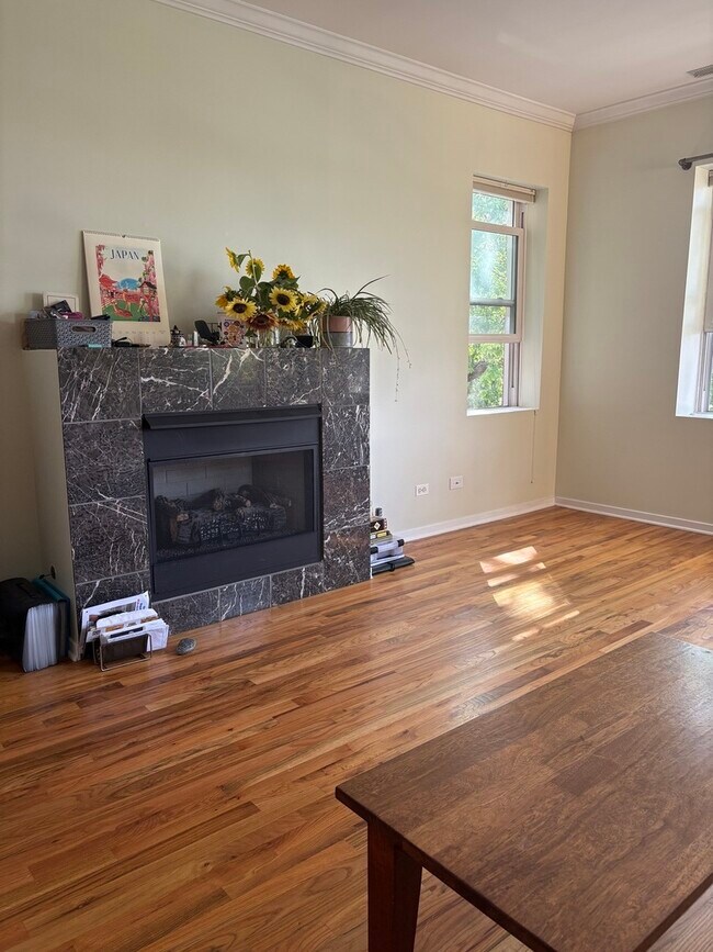 Foto del edificio - 4309 N Troy St