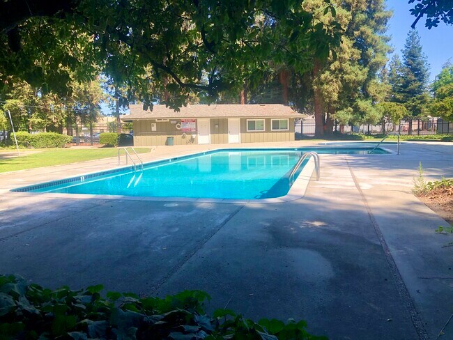 Foto del edificio - 5702 Tucson Dr