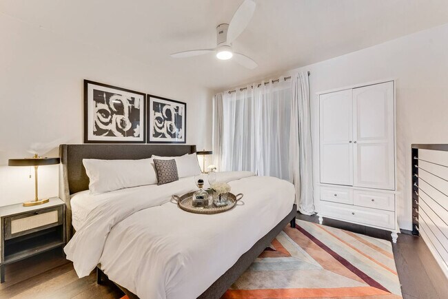 Foto del edificio - 6011 Gaston Ave