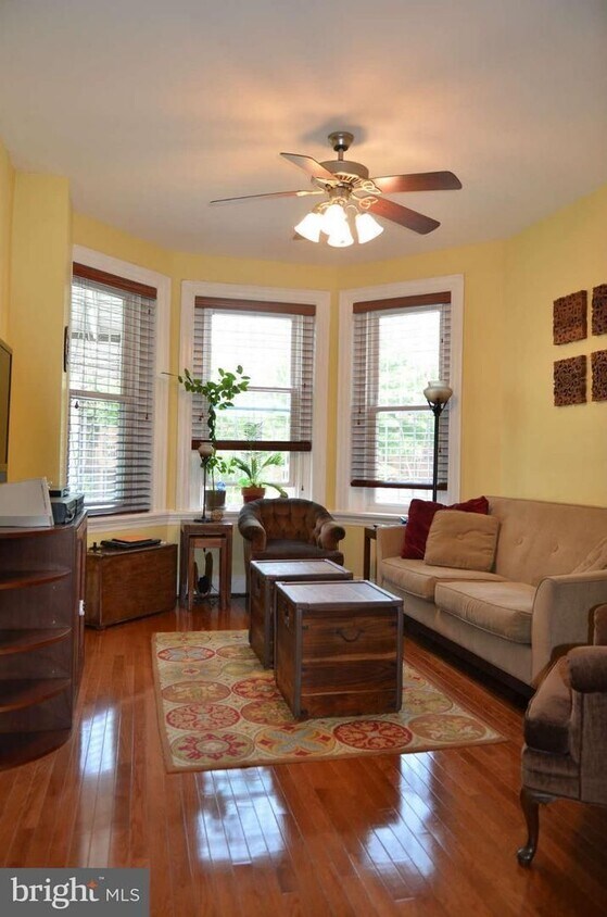Primary Photo - 3025 11th St NW