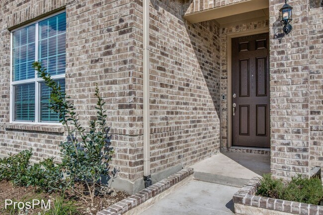 Building Photo - 3 br, 2 bath House - 2408 Coyote Way