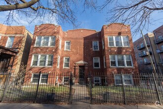 Building Photo - 2817 N Talman Ave