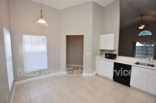 Building Photo - 141 Osprey Heights Dr