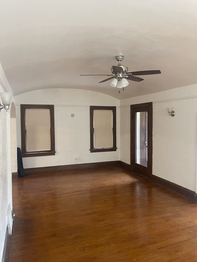 Living Room - 4218 N 16th St