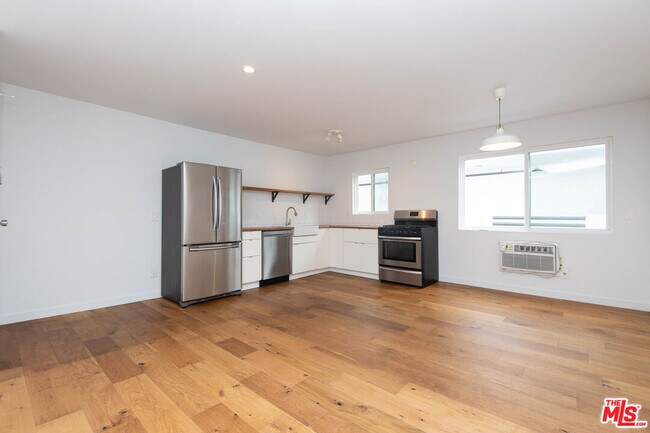 Foto del edificio - 3933 Marathon St