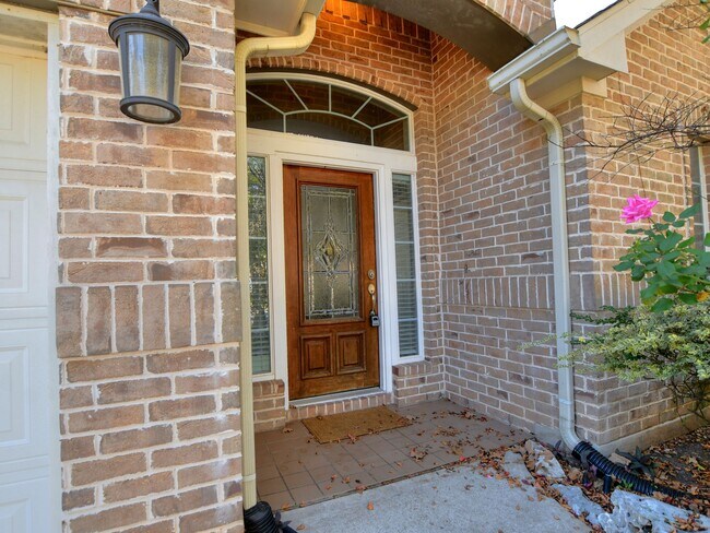 Foto del edificio - 1702 Buttercup Creek Blvd
