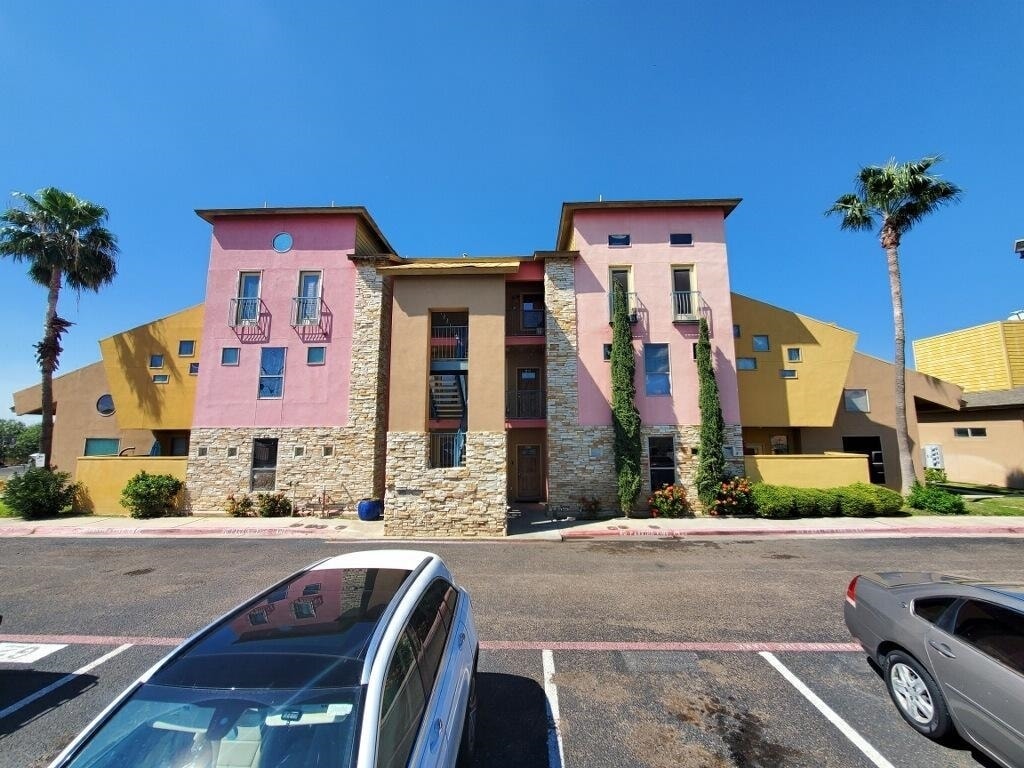 1008 Dicky Ln Unit G3, Laredo, TX 78043 Condo for Rent in Laredo, TX