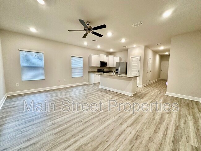 Foto del edificio - 8630 Meadow Flower Ln