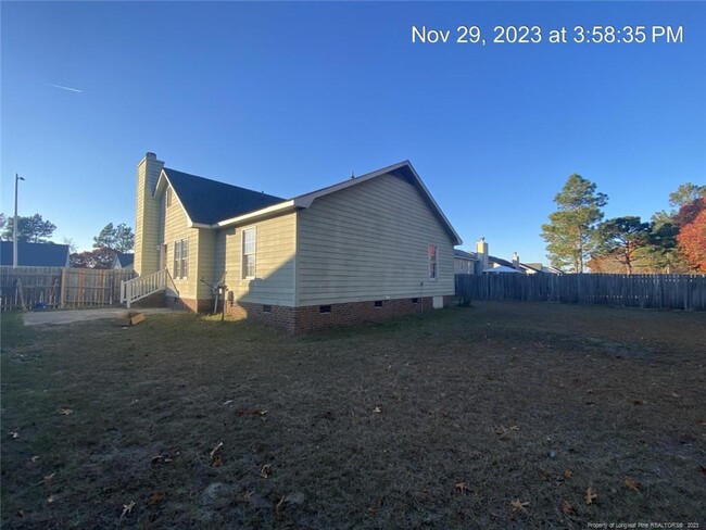 Building Photo - 5128 Thackeray Dr