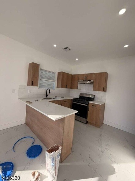 Foto del edificio - 69 Brookdale Ave