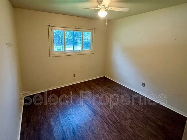 Foto del edificio - 3401 Fairview Dr