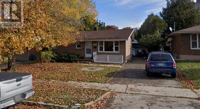 Building Photo - 276 Sunview St