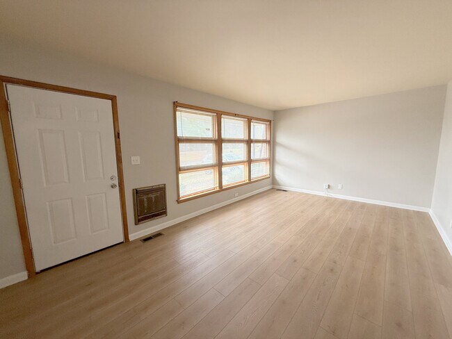 Foto del edificio - 2106 NW Sullivan Rd