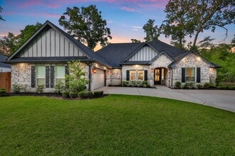 Building Photo - 2711 Constantine Dr