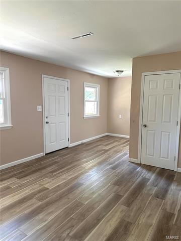 Building Photo - 201 Bellevue Park Dr