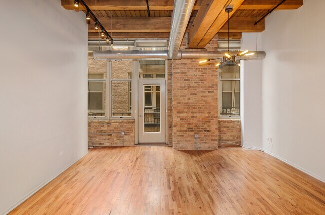 Foto del edificio - 1500 W Monroe St