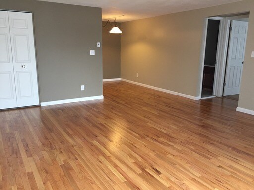 Building Photo - 3187 Bellevue Ave