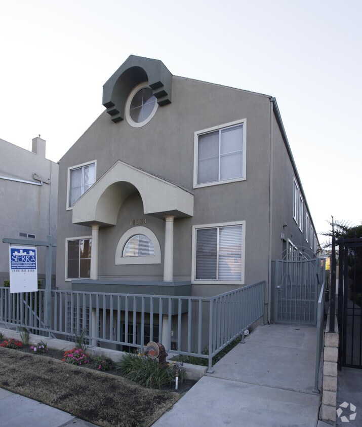 Foto del edificio - 10938 Moorpark St