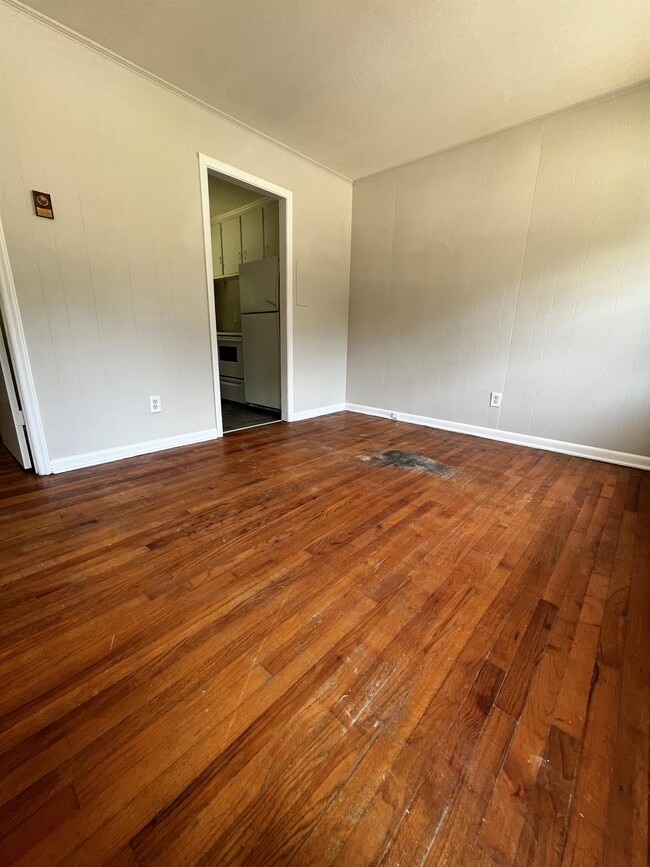 Building Photo - 4941C Fieldcrest Dr