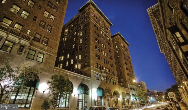 Building Photo - 3902 Chestnut St