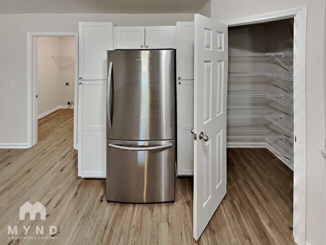 Foto del edificio - 3284 Anderson Mountain Rd