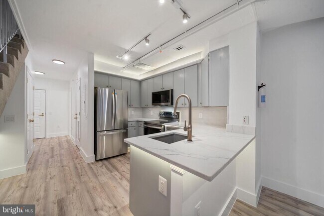 Foto del edificio - 616 E St NW
