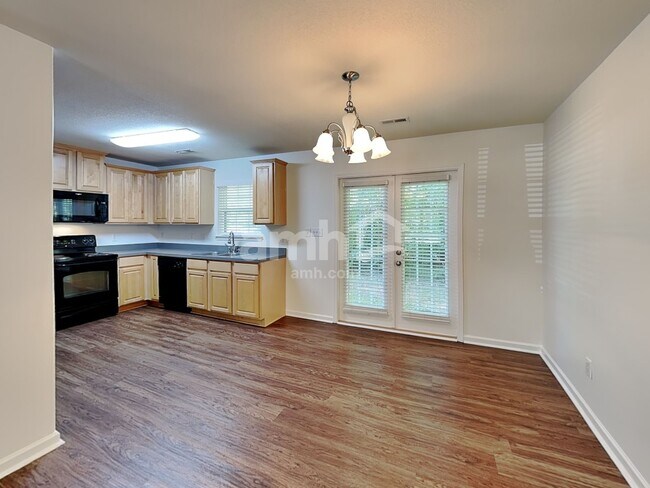 Foto del edificio - 10815 Pointer Ridge Dr