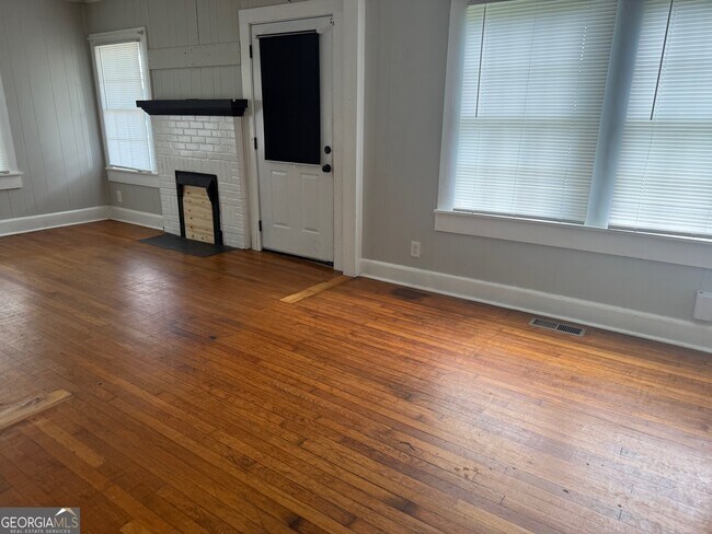 Foto del edificio - 177 N Forest Ave