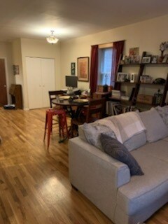 Living Room - 1112 N Ashland Ave