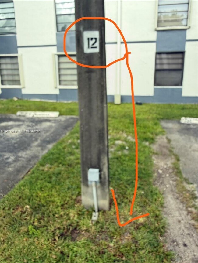 Foto del edificio - 5800 SW 127th Ave