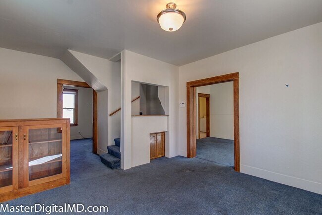 Building Photo - 405 N Mt Vernon