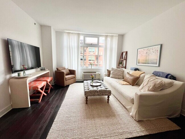 Foto del edificio - 1450 Washington St