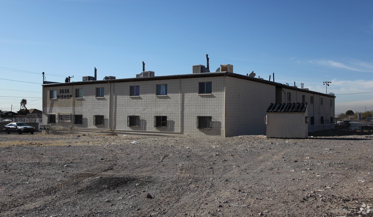 Building Photo - 3636 Bishop Ct