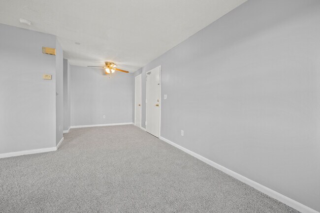 Building Photo - Maple Heights