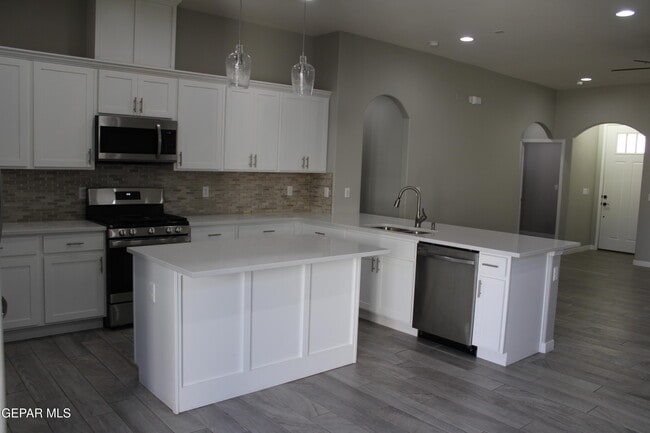 Foto del edificio - 754 Flexford St