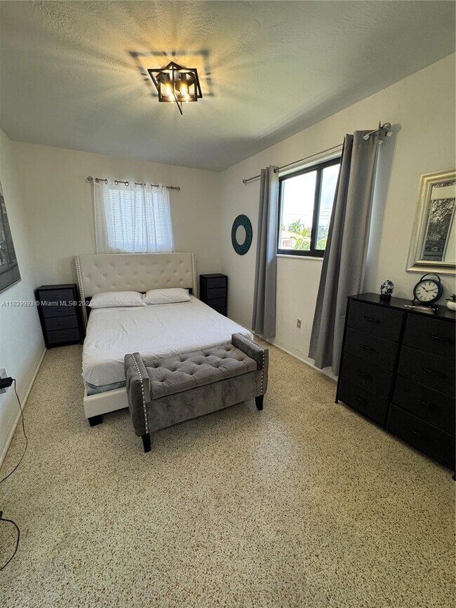 Foto del edificio - 2723 SW 31st Ct