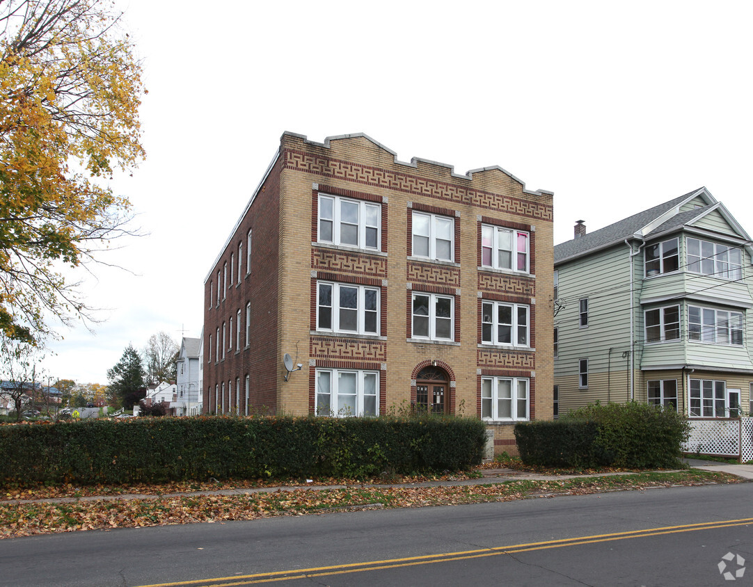 Building Photo - 415-417 East St